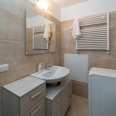Apartament Lelegance - Regarda Travel