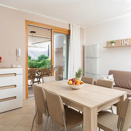Lelegance - Regarda Travel Apartament