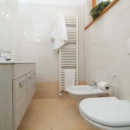 Apartament Lelegance - Regarda Travel